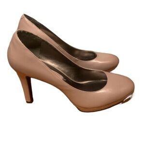 Bandolino Patent Leather Nude Pump Closed Toe Heels, Women Size 7